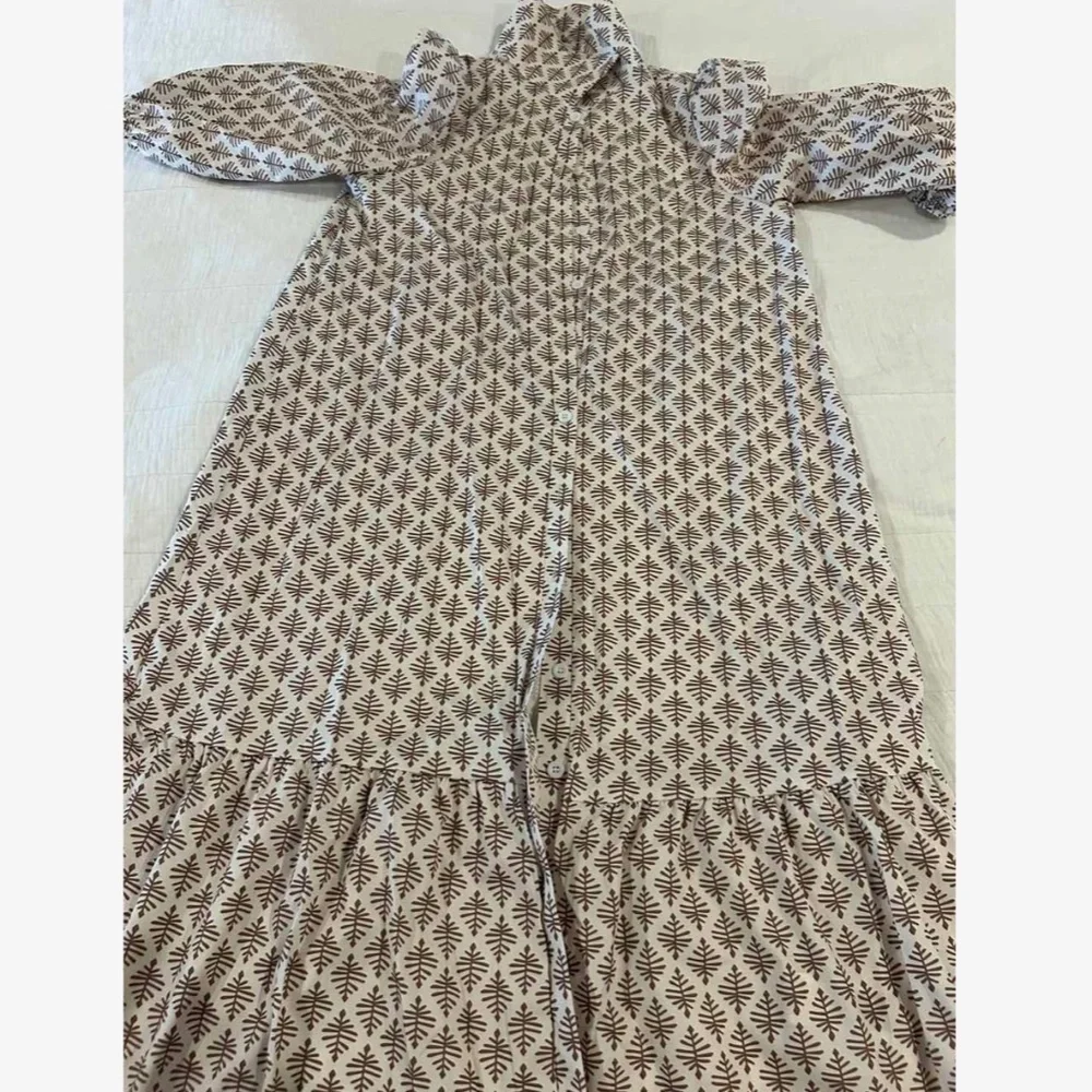 Printed Dress Lantern Sleeve Button Up White Tan - Picture 7 of 8